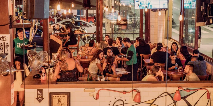 O impacto do Imposto Seletivo na operação de bares e restaurantes