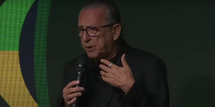 Galvão Bueno se pronuncia após passar o Natal internado: ‘Em fevereiro, estamos juntos’