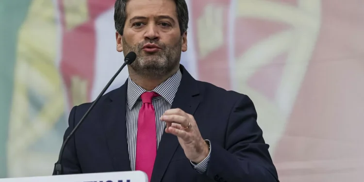 Presidenciais: Ventura desafia adversários a divulgar lista de donativos para campanha