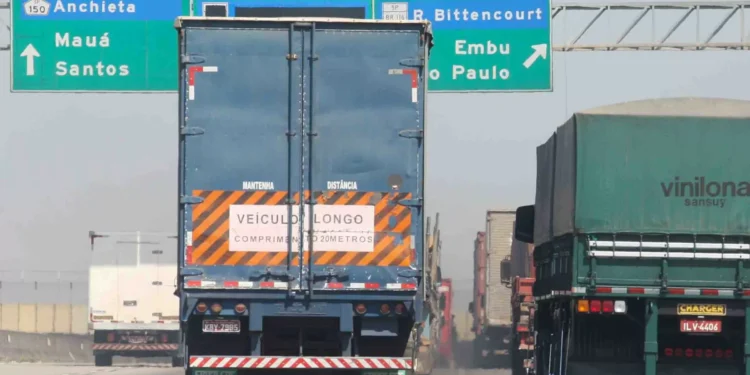 Setor de serviços do Brasil cresce 0,3% em outubro e registra nona alta consecutiva