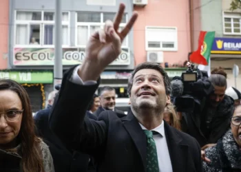 Ventura desafia adversários a divulgar lista de donativos para campanha