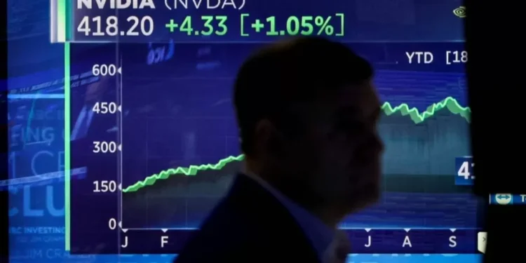 Wall Street fecha mista com foco na Fed e na reunião sobre as taxas de juro de Powell