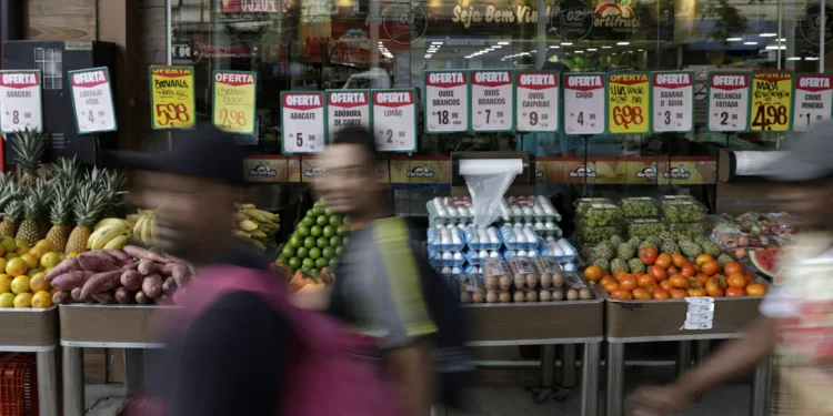 IPCA: Alívio nos alimentos em 2025 não deve se repetir em 2026, dizem economistas