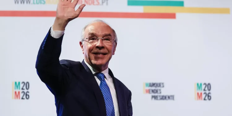 Candidatura de Marques Mendes desafia adversários a também divulgarem lista de clientes