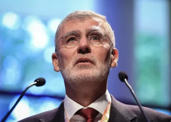 Gouveia e Melo denuncia pressões para retirar apoios à sua candidatura