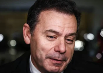 PM divide o país entre a “parte largamente maioritária” que trabalha e a “minoritária” que faz greve