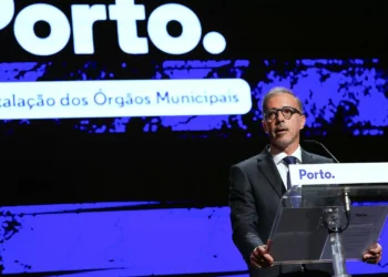 Câmara do Porto espera ter transportes grátis para residentes antes do fim de 2026