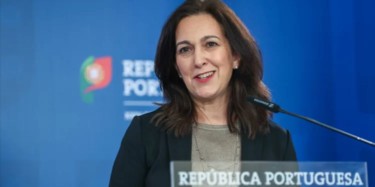 Governo aprova mais magistrados para o MP e novo regime de crimes online