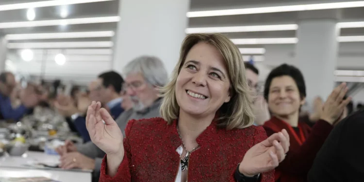 Catarina Martins apela ao voto “em quem faz este país”
