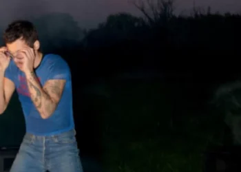 Harry Styles anuncia novo álbum para março