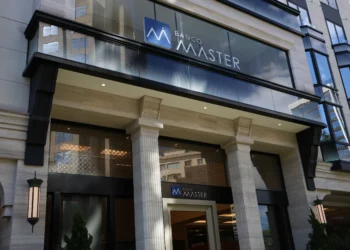 Influenciadores receberam milhões para promover dono do Banco Master nas redes