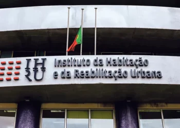 IHRU, IMT, AIMA, SNS e Segurança Social lideram o volume de reclamações no Portal da Queixa