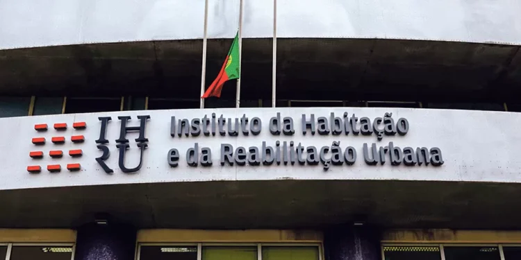 IHRU, IMT, AIMA, SNS e Segurança Social lideram o volume de reclamações no Portal da Queixa