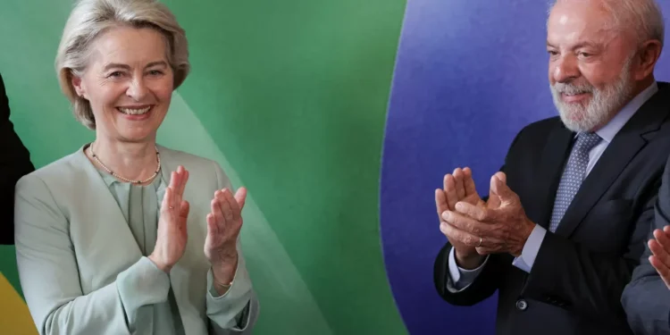 Von der Leyen vê pacto Mercosul-UE como chave para acordo em terras raras com Brasil