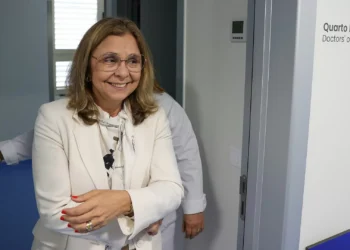 Governo confirma que PR pediu “aperfeiçoamento” de três decretos sobre saúde