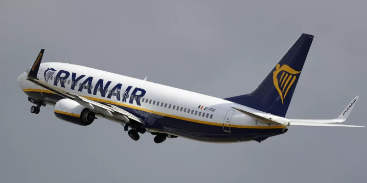 CEO da Ryanair descarta Starlink e ironiza Elon Musk após polêmica