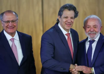 Governo cumpre meta fiscal e fecha 2025 com déficit primário de R$ 10 bi