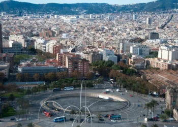 Pelo menos 20 feridos em acidente ferroviário em Barcelona
