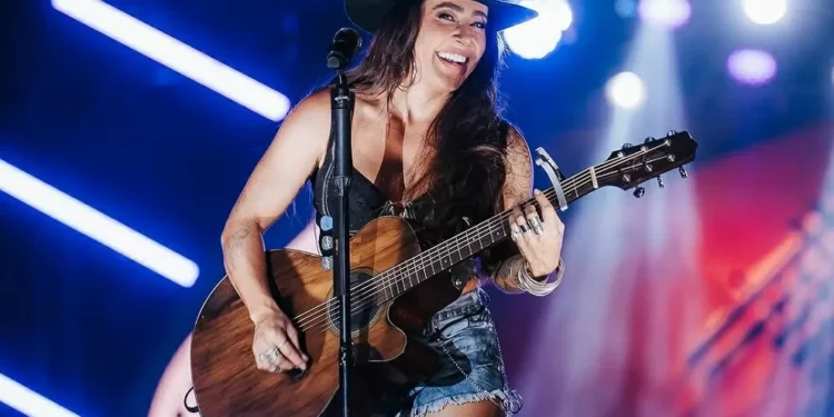 Lauana Prado anuncia gravidez após término de noivado