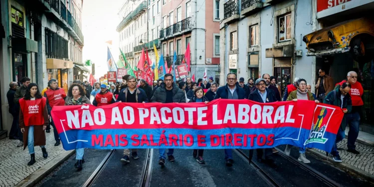 Manifestação: Pacote laboral “não tem ponta por onde se lhe pegue”