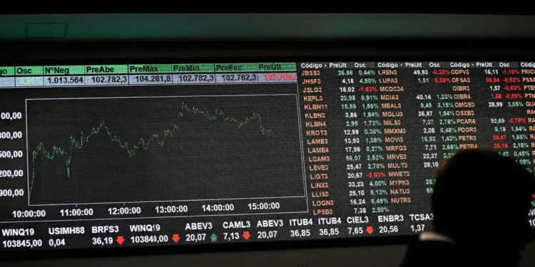 Ibovespa dispara 34% em 2025, aos 161 mil pontos, e encerra ano com melhor desempenho desde 2016