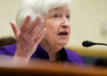 Yellen critica investigação contra Powell nos EUA: “Mercado deveria estar preocupado”
