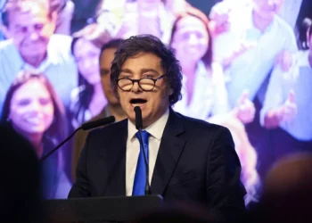 Argentina tem menor risco-país em quase 8 anos e já mira retorno ao crédito externo