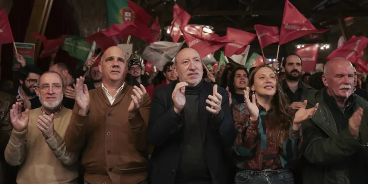 António Filipe lembra que dia 18 também se vota contra o pacote laboral