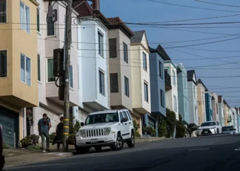 Vendas de moradias usadas nos EUA caem para nível mais baixo em 5 meses