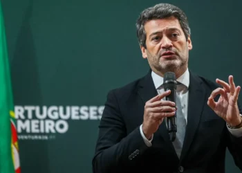 Ventura admite que será difícil uma vitória por ser “todos contra um”