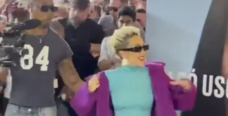 Doja Cat atrai multidão durante evento em shopping da Avenida Paulista