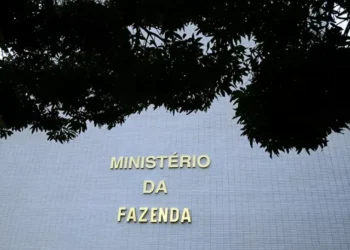 Fazenda vê brechas para ocultação de patrimônio em contas e pede aperto de regras