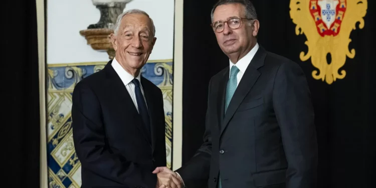 Reunião “muito cordial” entre Marcelo e Seguro durou três horas e meia