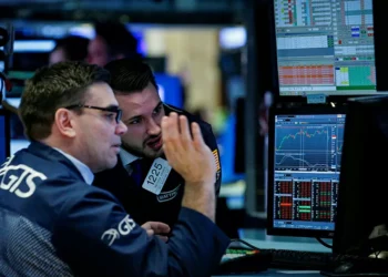 Wall Street fecha mista apesar da subida de mais de 14% da Spotify