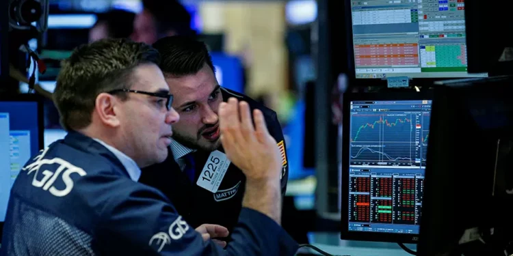 Wall Street fecha mista apesar da subida de mais de 14% da Spotify