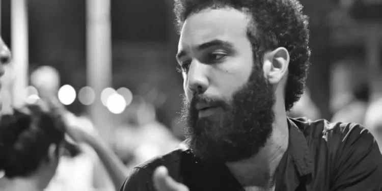 Morre aos 40 anos Tiago West, conhecido por quadro com poesia sobre Recife