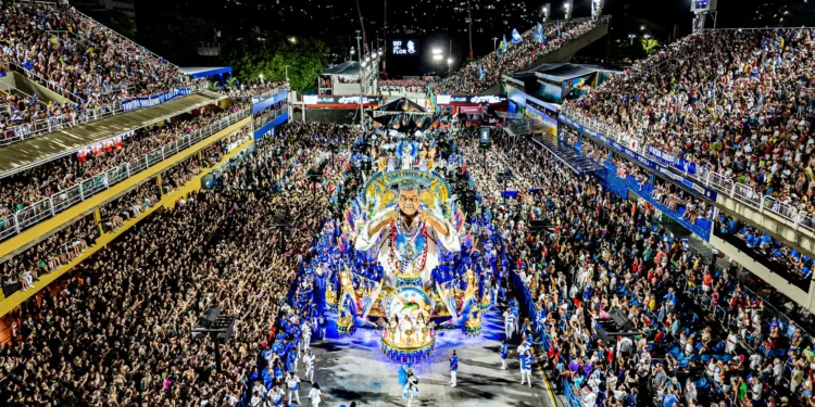 Carnaval 2026: um dia de camarote custa até R$ 8.000; veja preços no Rio, SP e BA