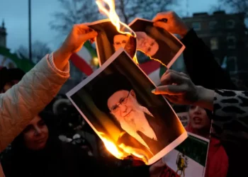 Roteirista de filme que disputa o Oscar é preso no Irã