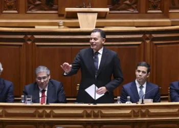 Debate quinzenal com o primeiro-ministro remarcado para 19 de fevereiro