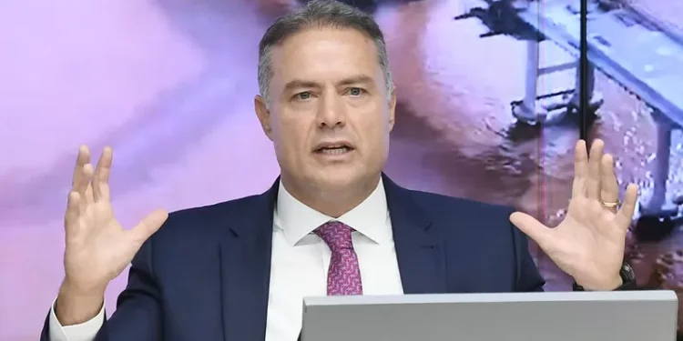 Renan Calheiros se reunirá com Galípolo hoje para tratar sobre Master