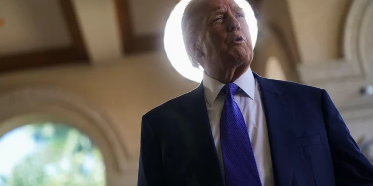 Taxas dos DIs passam a ceder após Suprema Corte dos EUA derrubar tarifas de Trump