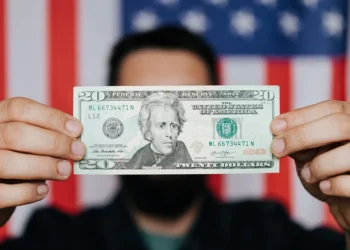 Dólar fraco é ‘efeito Trump’ e abre oportunidade para emergentes, diz Rio Bravo