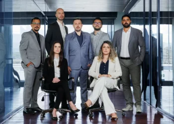 Multiplike adota modelo de partnership e distribuirá R$ 1,2 bilhão