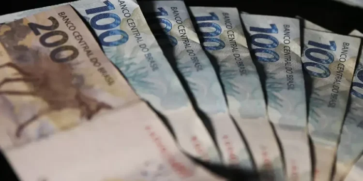 Governo central tem superávit primário de R$ 86,9 bi em janeiro, pior que o esperado