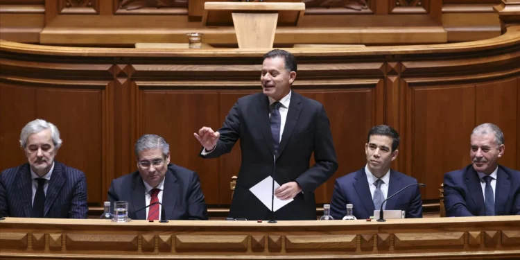 Montenegro regressa ao Parlamento na 5.ª feira para debate quinzenal adiado